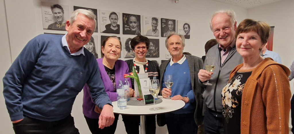 Beste Unterhaltung für v.l. Johann und Rosemarie Neuwiesinger, Susanne Gyenge, Walter Weiß, Reinhard und Beate Hörth.