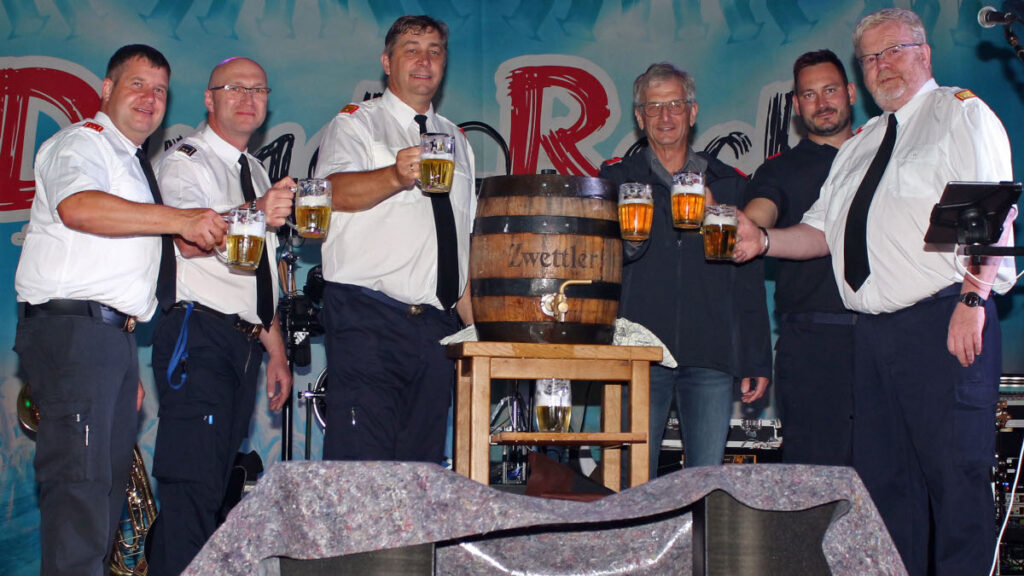 Bei der Eröffnung des Sommerfests.