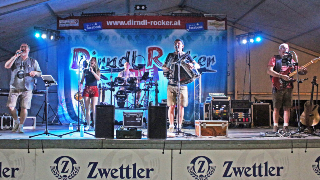 Die Dirndl Rücker beim Sommerfest Ottenschlag 2025